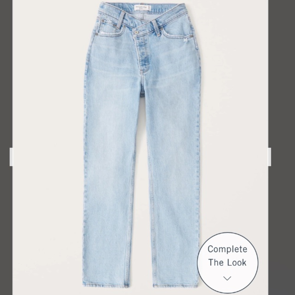 Brand New. Abercrombie & Fitch Curve Love The Dad High Rise